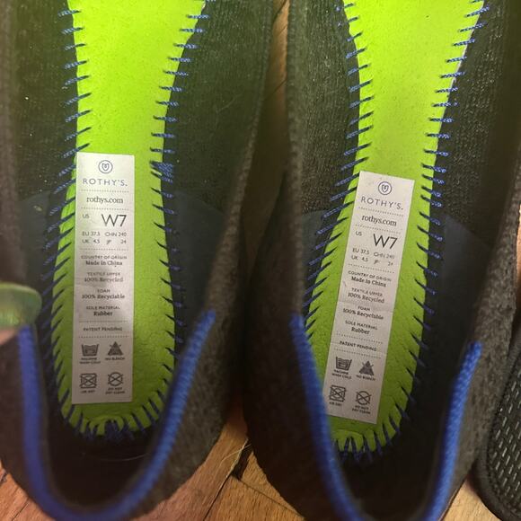 Rothys Black Honeycomb - size 7 - Picture 5 of 7